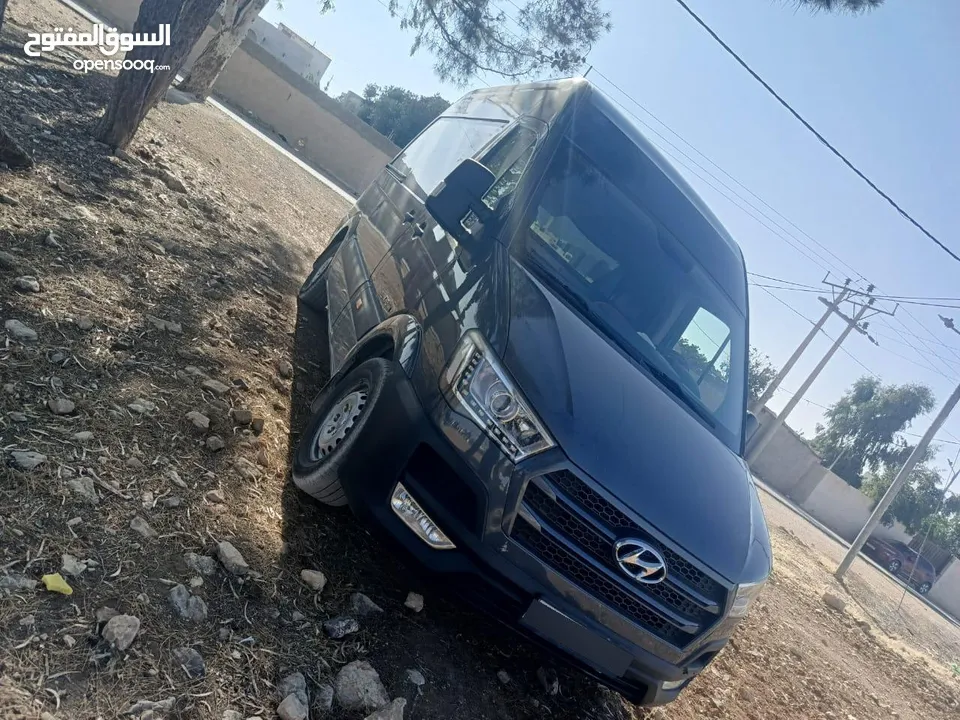 باص فان هونداي H350 2018 طالع من الوكاله 2022 ماشي 60 الف كيلو فقط  الباص نظيف جدا ما شاء الله