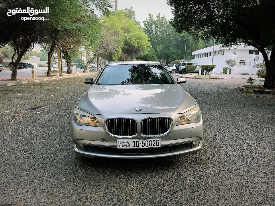 BMW 730Li موديل 2012