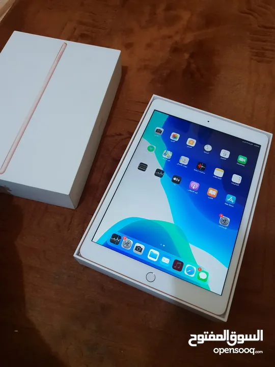 iPad Gen 8th ايباد الجيل الثامن نظيف جدا