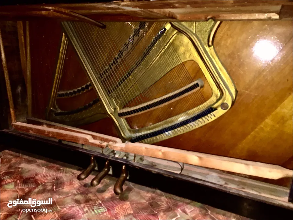 بيانو المانى ماركة ROTENBACH HUMBORG 3 دواسة بحالة ممتازة