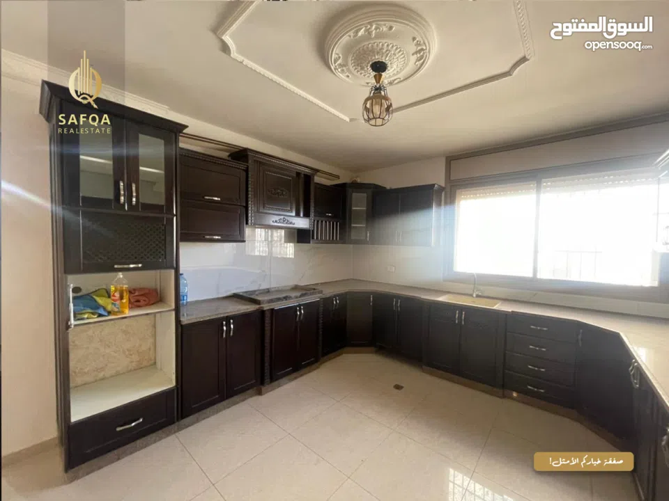 شقة بمساحة واسعة للبيع في الطيرة  ,,,  مع امكانية التأجير