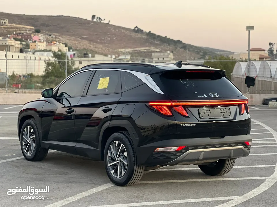 هونداي توسان/2022 فل الفل بدون فتحة سقف  2x4 ///240Hp بنزين + كهرباء  ( Haybrid) 1600cc