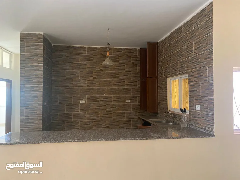 شقه للايجار طلاب أو طالبات تواصل على رقم او واتساب