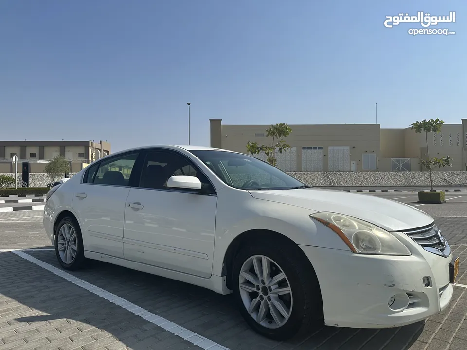 Nissan Altima 2011