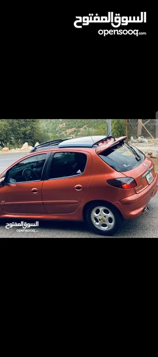 سياره بيجو نظيفه للبيع