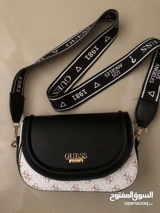women's bag by Guess, new, price 30 dinars