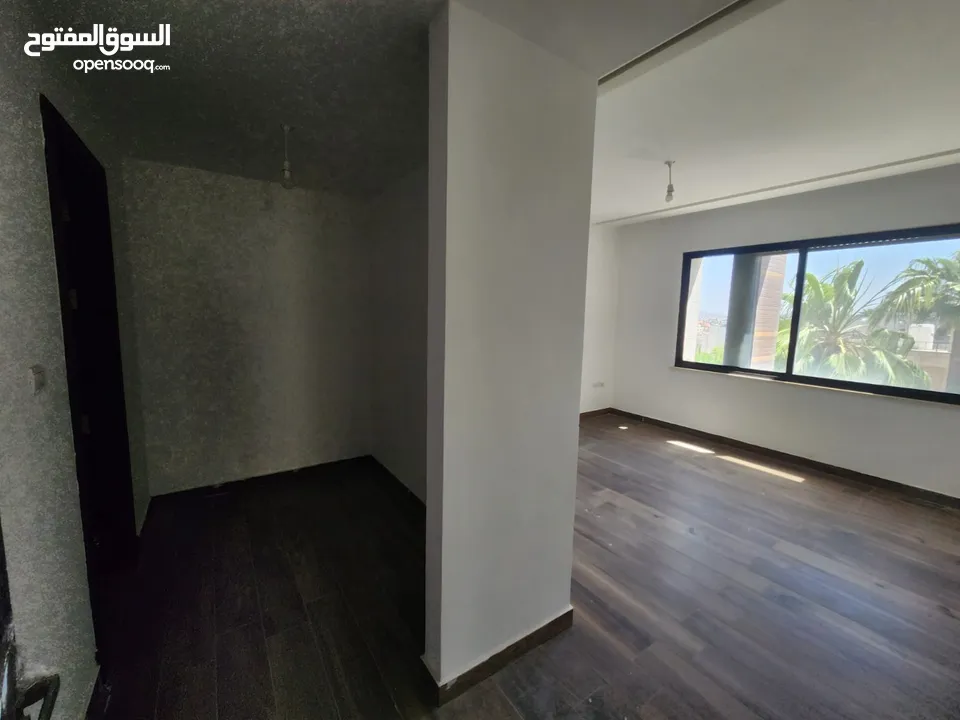 شقة فارغة للبيع بين الدوار الرابع و الخامس(عدد 2 ) - ref: 14611