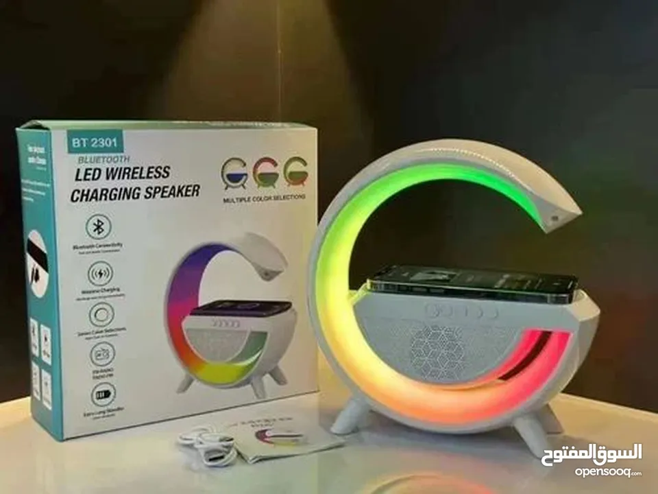 سماعة LED لاسلكية مع شاحن مدمج   استمتع بجودة صوت رائعة وإضاءة LED ملونة تضفي لمسة عصرية