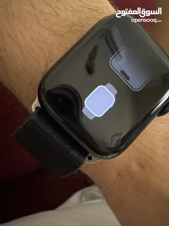 بحالة جيدة جدا Apple watch series 8 45 mm