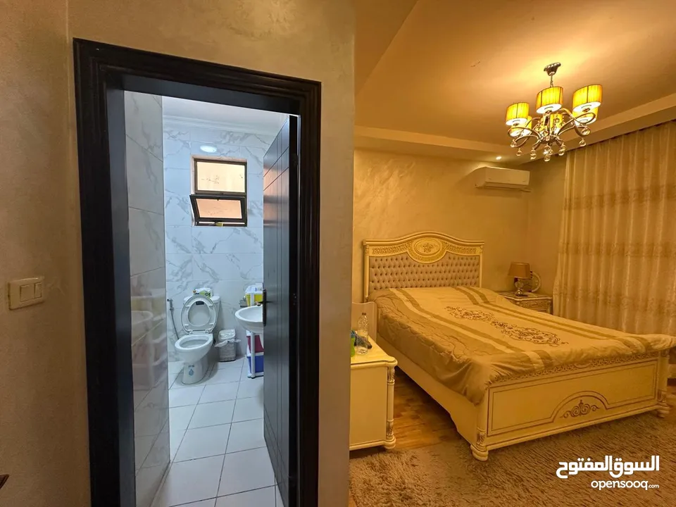 شقة طابقية للبيع في أجمل مناطق ابو علندا
