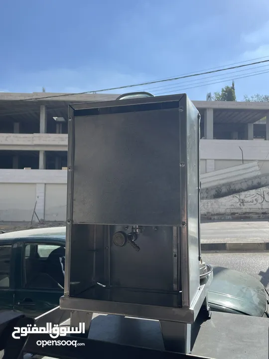 شواية شاورما منزلية متينة، تستخدم للشاورما والكباب والجاج المشوي من المصنع مباشرة بسعر وجودة مميزين.