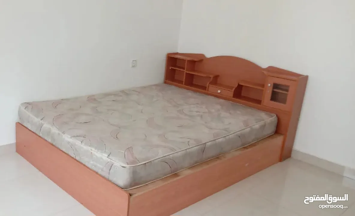 سرير كبير في السويق مع الدوشق . كرفايه . big bed in alsweeq with mattress