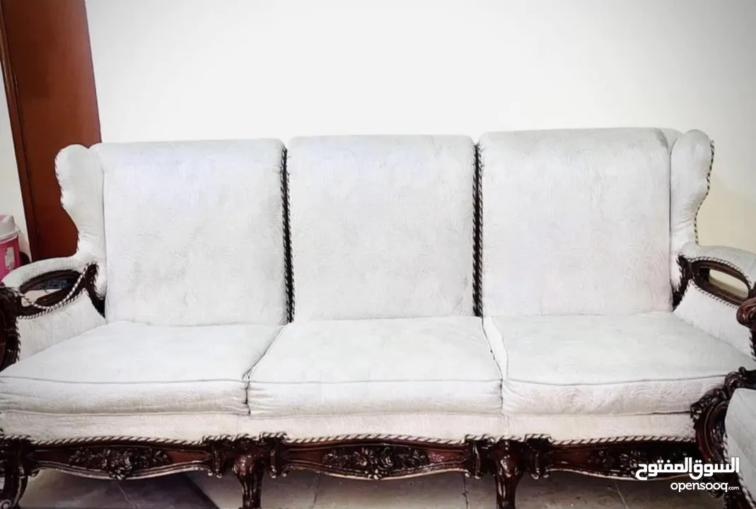 Sofa Set for Sale - colour White-Jaleeb Al Shuyoukh - used in very good condition