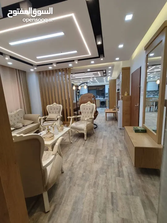 شقه مميزه جدا مفروشه للايجار شارع القدس بالقرب من بكدار موقع مميز قريب من كل الخدمات