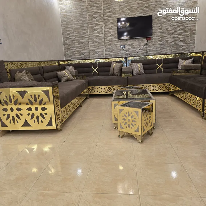 مفروشات تفصيل جميع الموديلات خزائن حائط وغرف نوم وغ ف قعده واطقم كنب