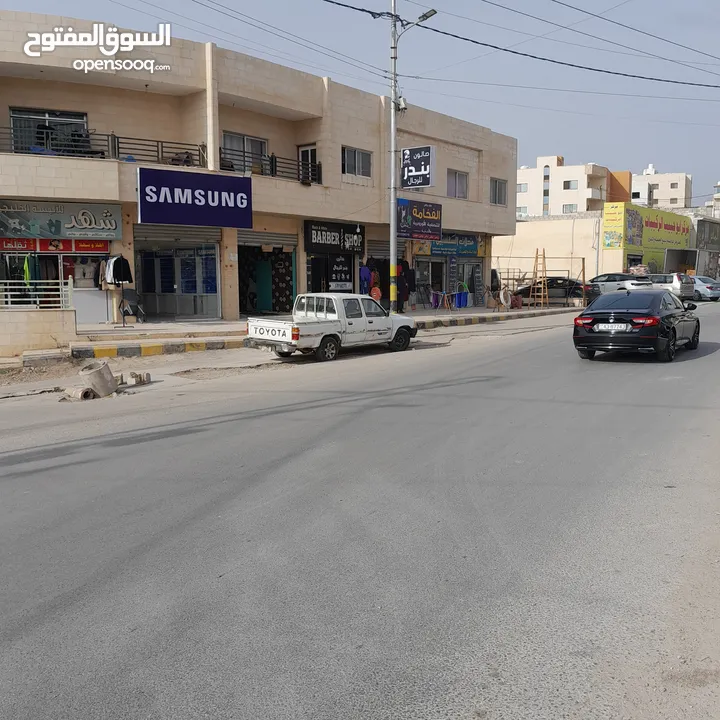 مجمع للبيع مادبا حنينا شارع السلطه بجانب سوبرماكت ابو حبيب الركيبات