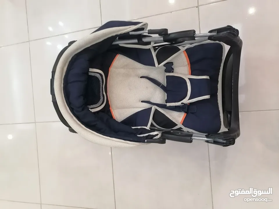 عربة أطفال للبيع