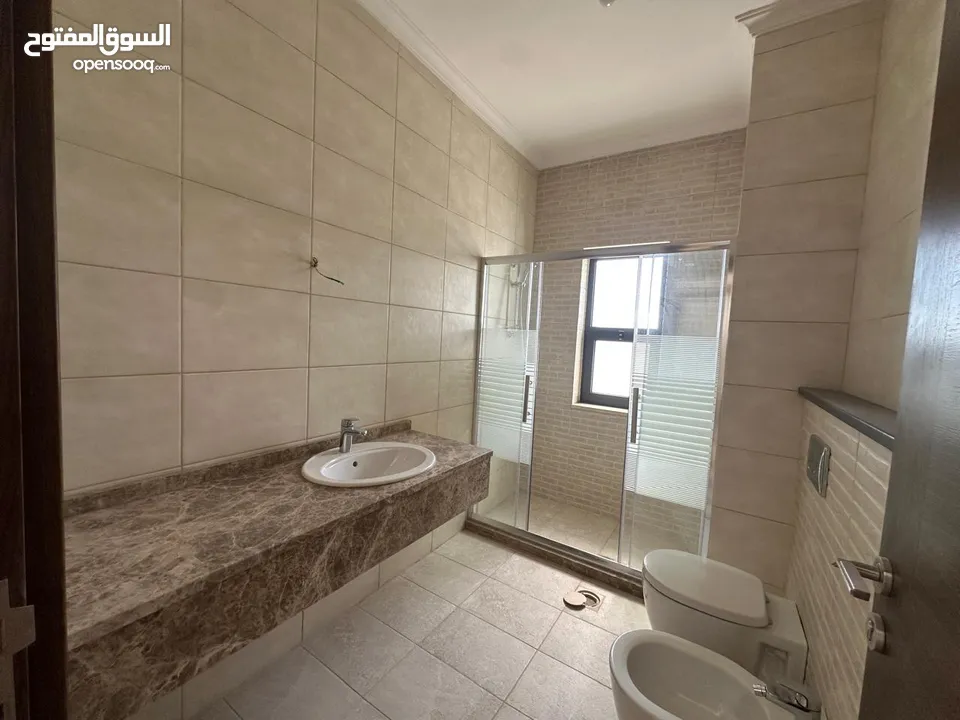 Villa for sale in Airport Road ( Property 42868 )-174804489