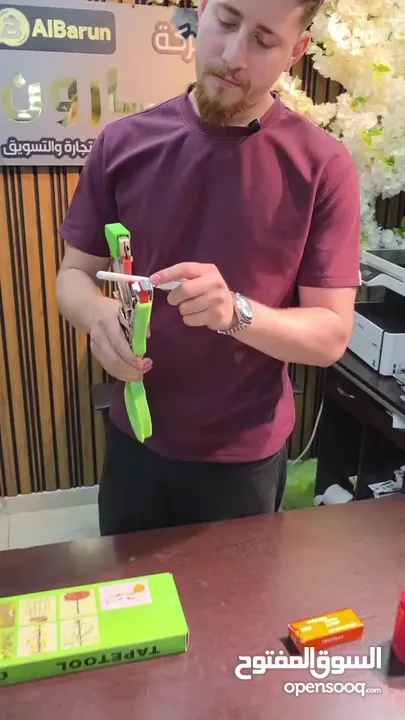 آلة التربيط اليدوية Tapetool – الحل المثالي لتثبيت النباتات والأغصان بسرعة وسهولة سهلة الاستخدام