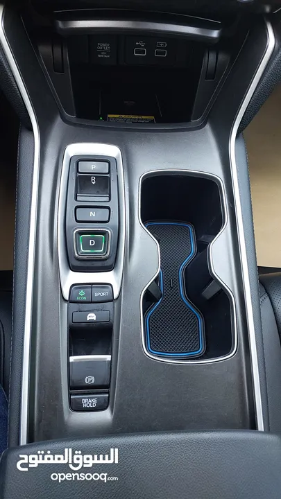 هوندا أكورد هايبرد 2022 تورينج أعلى صنف فحص كامل  HONDA ACCORD HYBRID 2022 TOURING FULLY LOADED