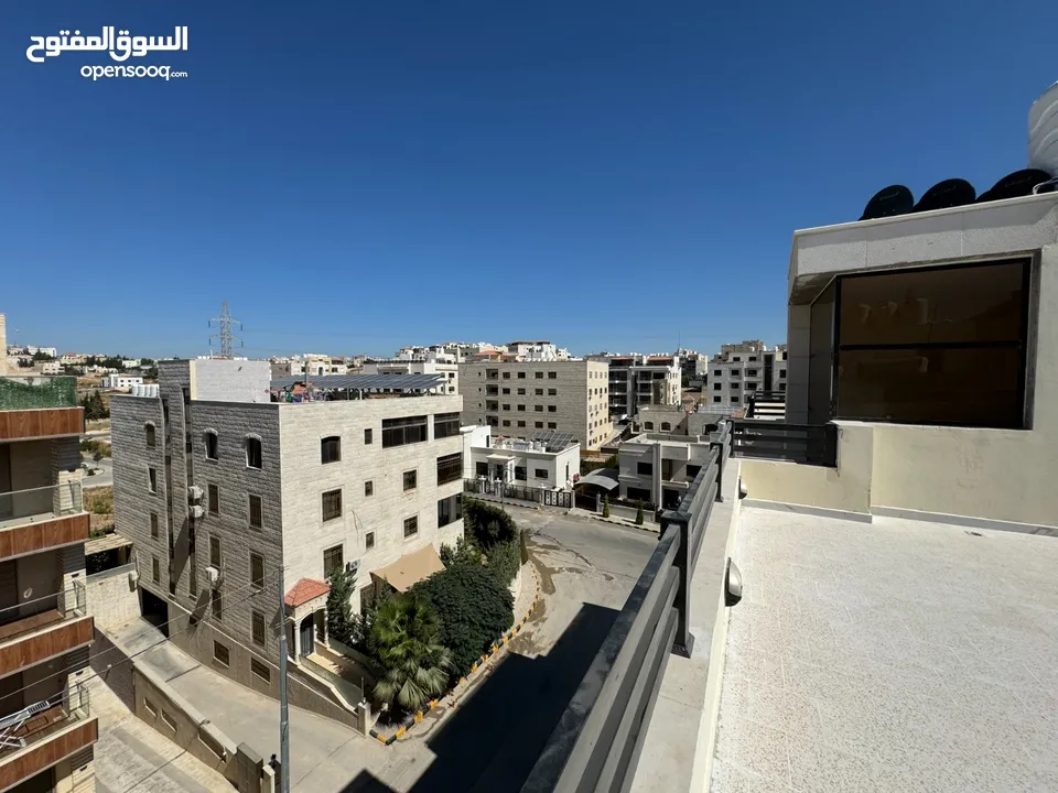 شقق أخير مع الروف للبيع مميزة جدآ في البنيات طريق المطار جامعة البترا مساحة 280 م2 من المالك مباشرة