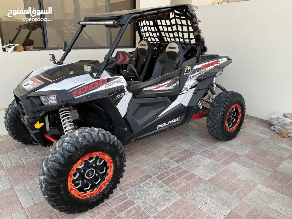 بولاريس RZR XP1000 مع القالوصة (للبيع فقط)