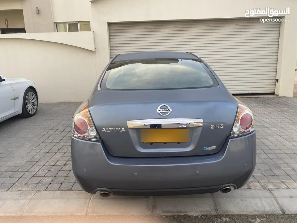 التيما بحالة جيدة altima in good condition