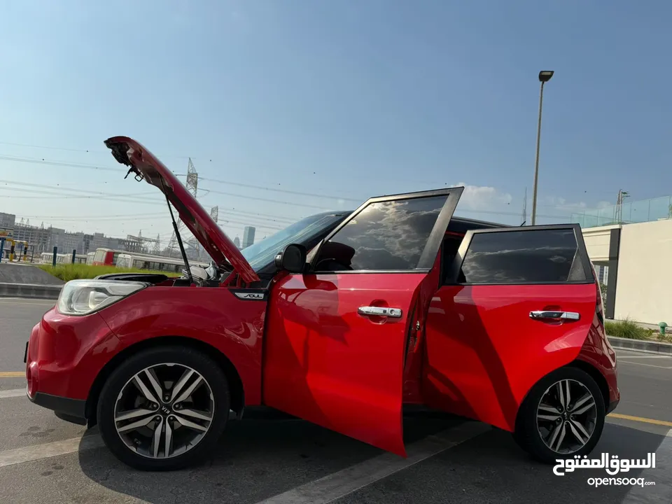 KIA SOUL RED GCC ‏ HATCHBACK  2017  FULL OPTION WITH OUT PANORAMA