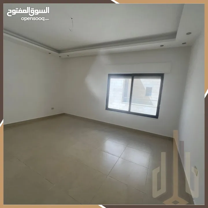 شقة طابق الثاني للبيع في عبدون بالقرب من دير الزور بمساحة 200م