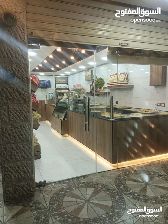 عدة محل حلويات كاملة للبيع بسعر مغري