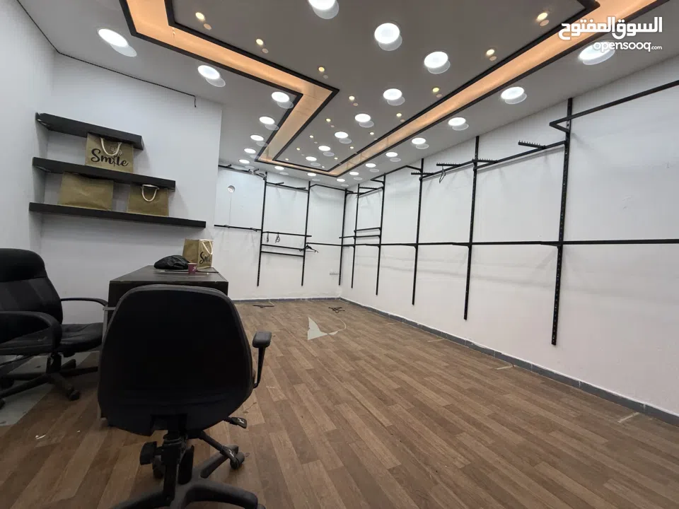 محلين للبيع خلو بسعر مغري جدا