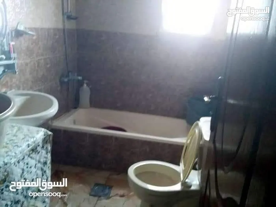 شقه للبيع في منطقة البارحه