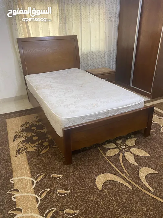 غرفه نوم مفرد ونص