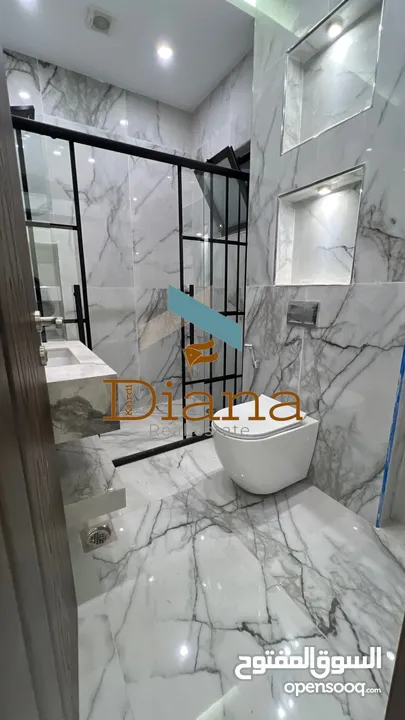 شقة فاخرة للإيجار – لم تُسكن من قبل  طريق المطار - البنيات - 4 نوم - 2 ماستر