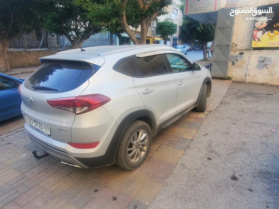 هيونداي توسان ترخيص 2017 بحالة الوكالة بسعر حرق