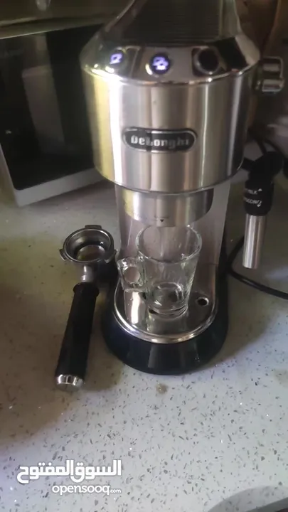 ماكينة قهوة اسبرسو  delonghi dedica ec685