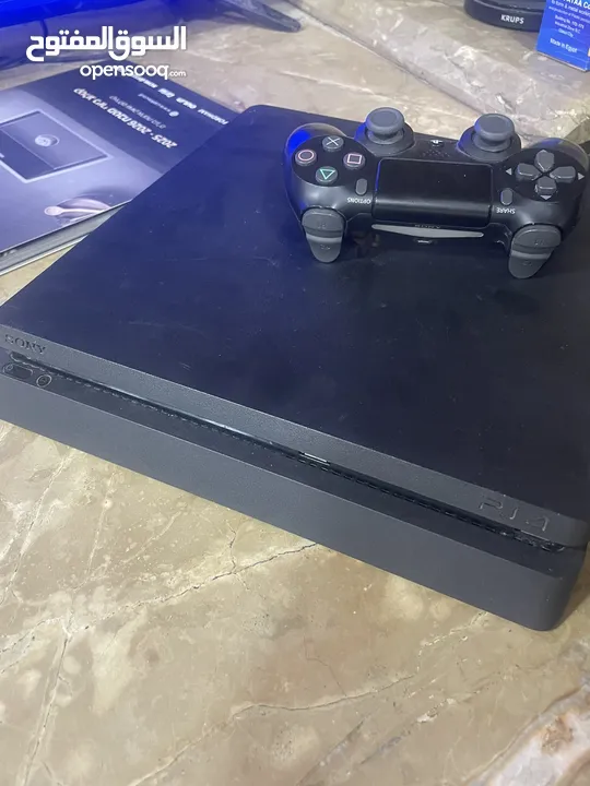 Ps4 slim 1تيرا شبه جديد