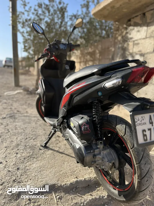 سكوتر QJ MOTOR 125 cc موديل 2022