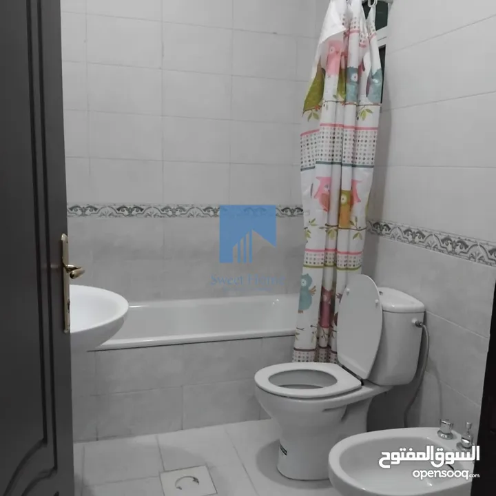 شقة طابقية مميزة للبيع في أم أذينة  -  قرب أبراج السادس طابق ثاني 320م تشطيب سوبر ديلوكس