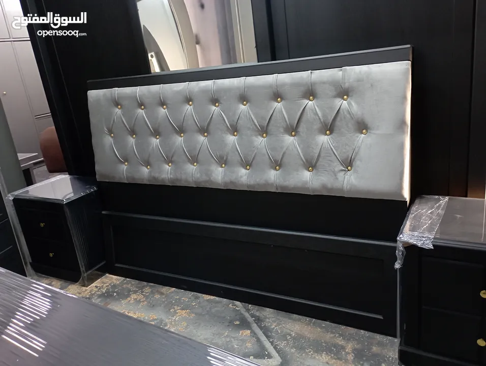 غرفه نوم ماستر تفصيل خشب لاتيه 18 بالكامل بحاله الجديد وبسعر مغري