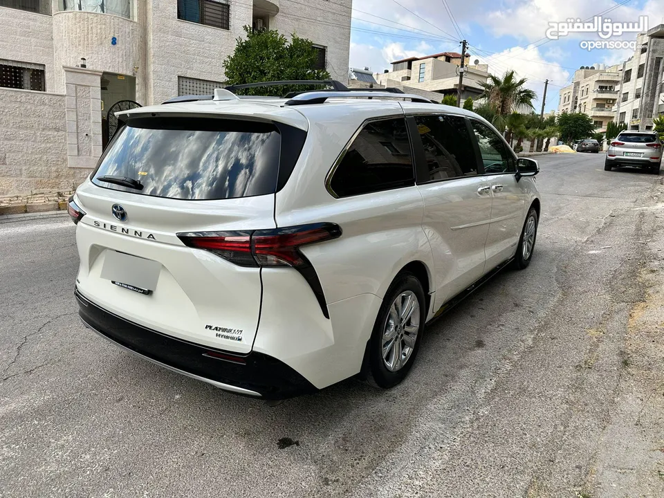 2021 Toyota Sienna Platinum Hybrid AWD