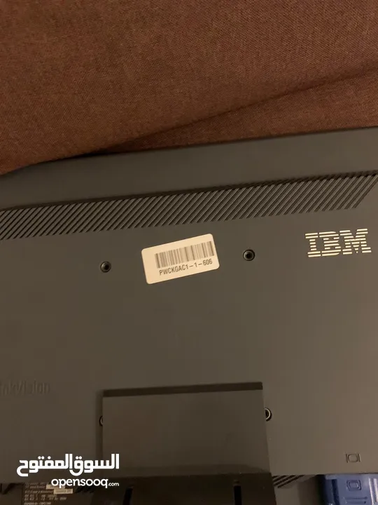 شاشه pc نوع IBM استخدام خفيف و كي بورد