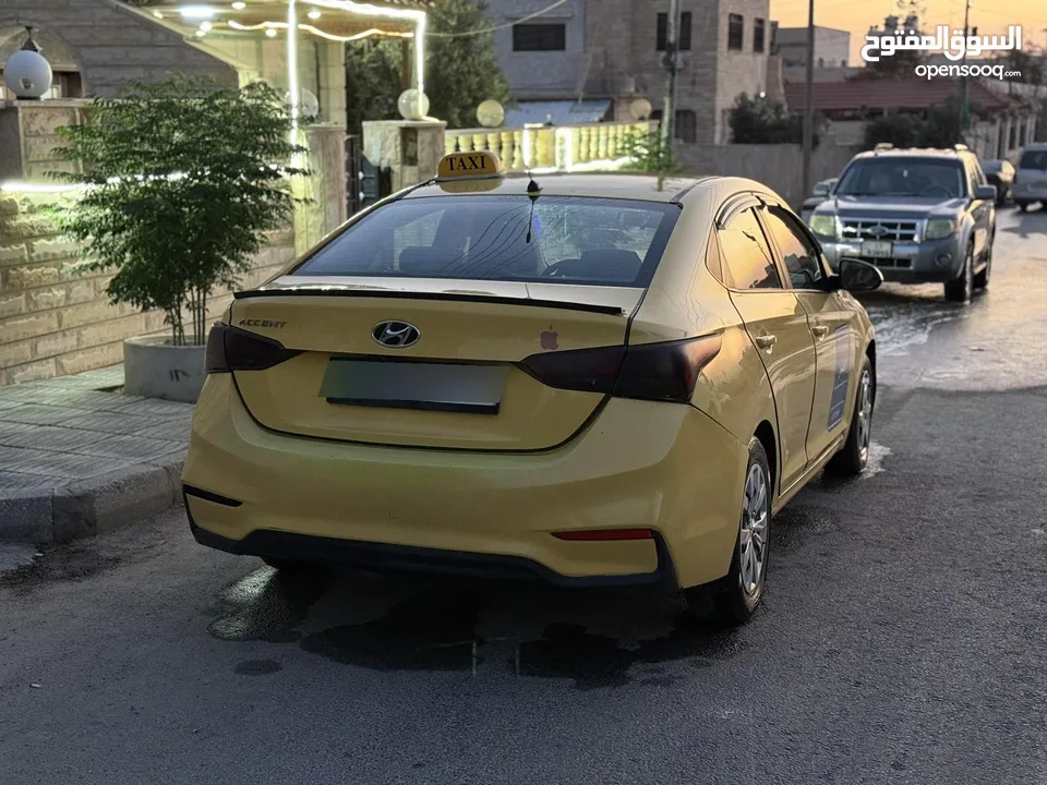 تاكسي عمومي