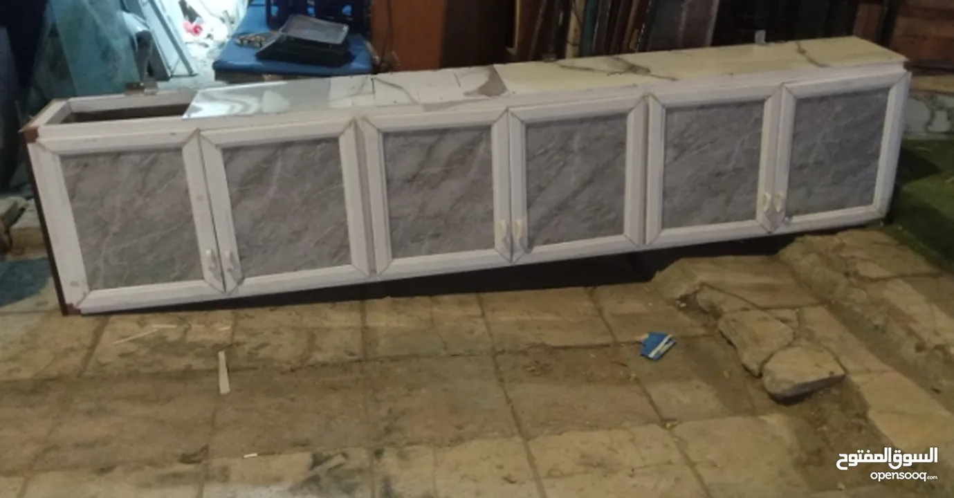 مطابخ وحده تعليق 6 ضرف بحاله جيده وحده 4 ضرف وزاويه