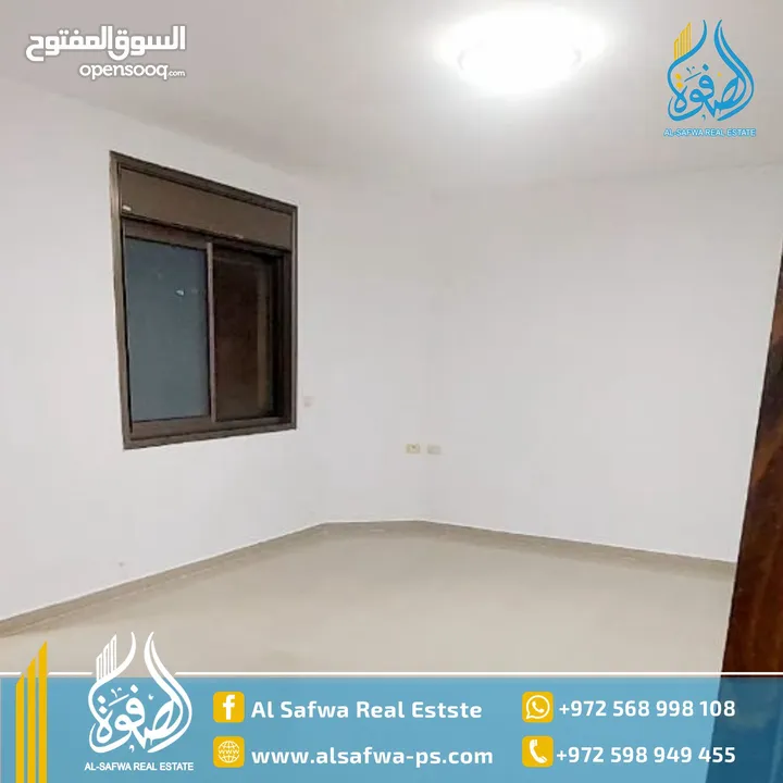 شقه مميزة بمساحه واسعه جدا للايجار الارسال قرب المقاطعه