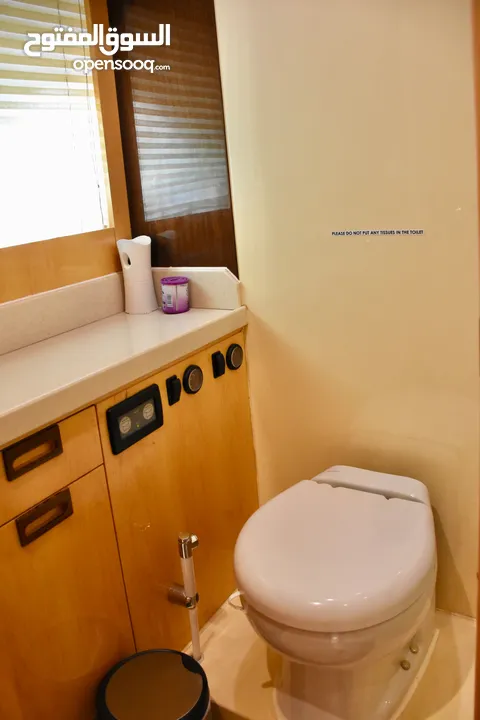 شركة تاجير يخوت في دبي مارينا مول للبيع