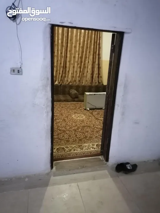 بيتين للبيع وبسعر مغري جدا جداامساحة الارظ دونم مساحة كل بيت تقريبا 150+ديوان خارجي +بستان +بير مياه