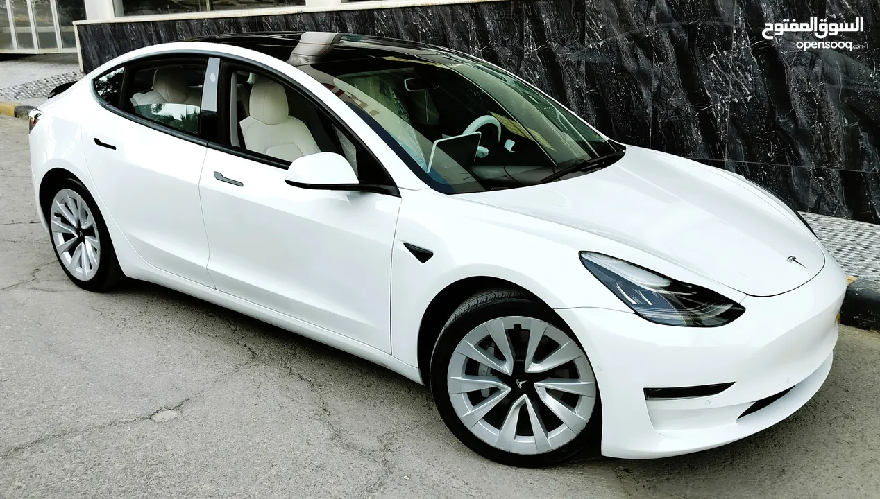 تيسلا 2021 model 3 فحص كامل 4 جـيـد فرش ابيض جنط 19بحالة الوكالة لون مميز للبيع بسعر لقطة ومحروووق