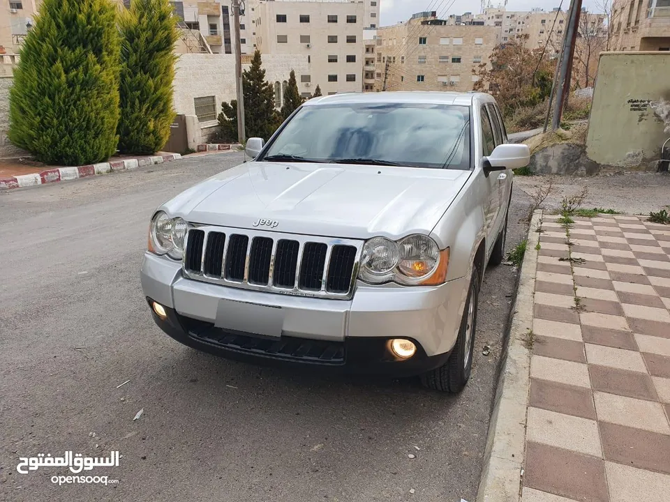 جيب شيروكي لاريدو موديل 2008