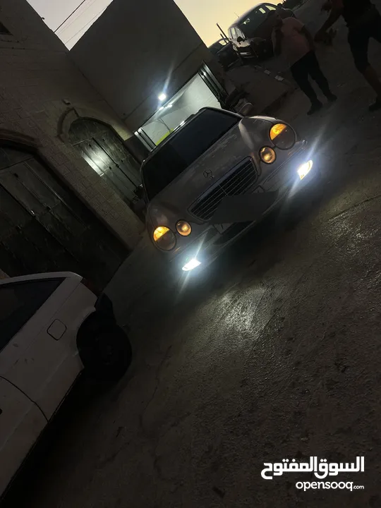 مرسيدس قرش ونص E270